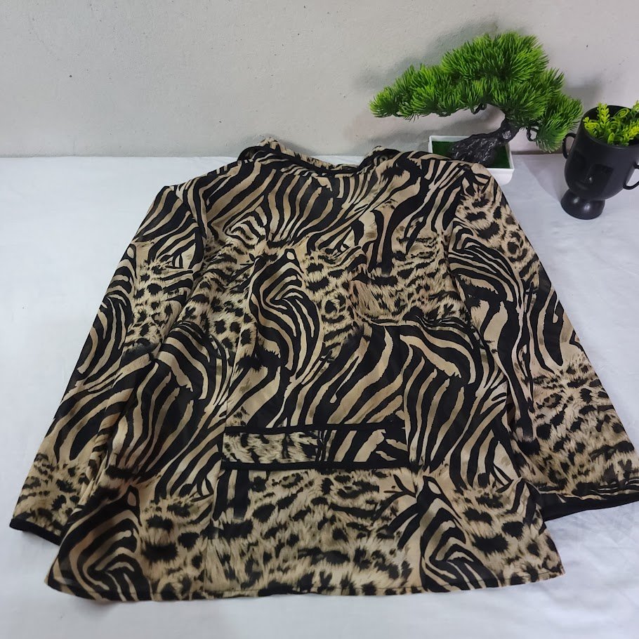 Blusa Animal Print (Cebra & Leopardo) Talla M – Elegante y Única | ¡Envío GRATIS! - Imagen 3