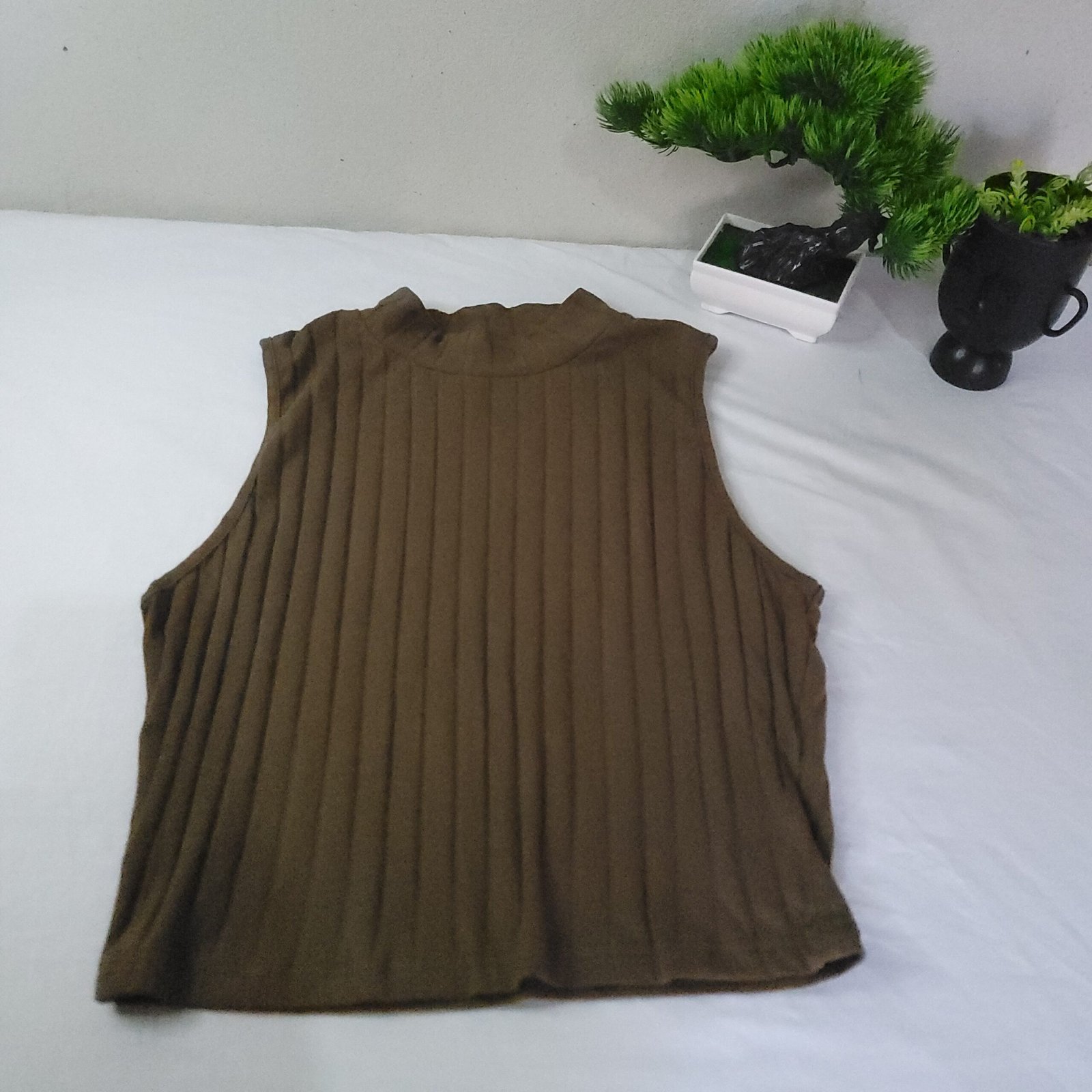 Blusa Elegante Plisada Sin Mangas – Talla XL - Imagen 2