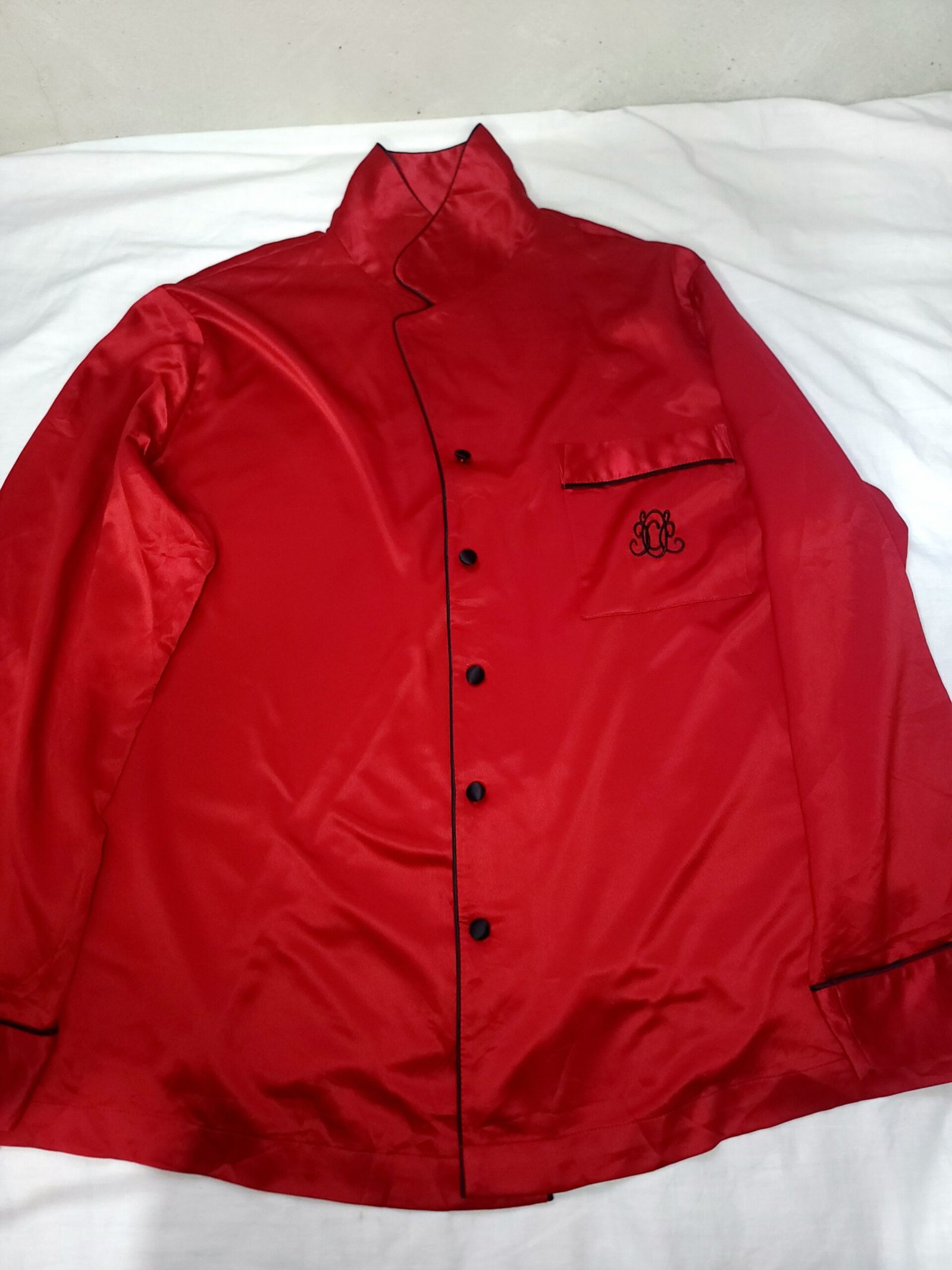 Pijama roja de manga larga con cuello alto y bolsillos – Talla PL - Imagen 3