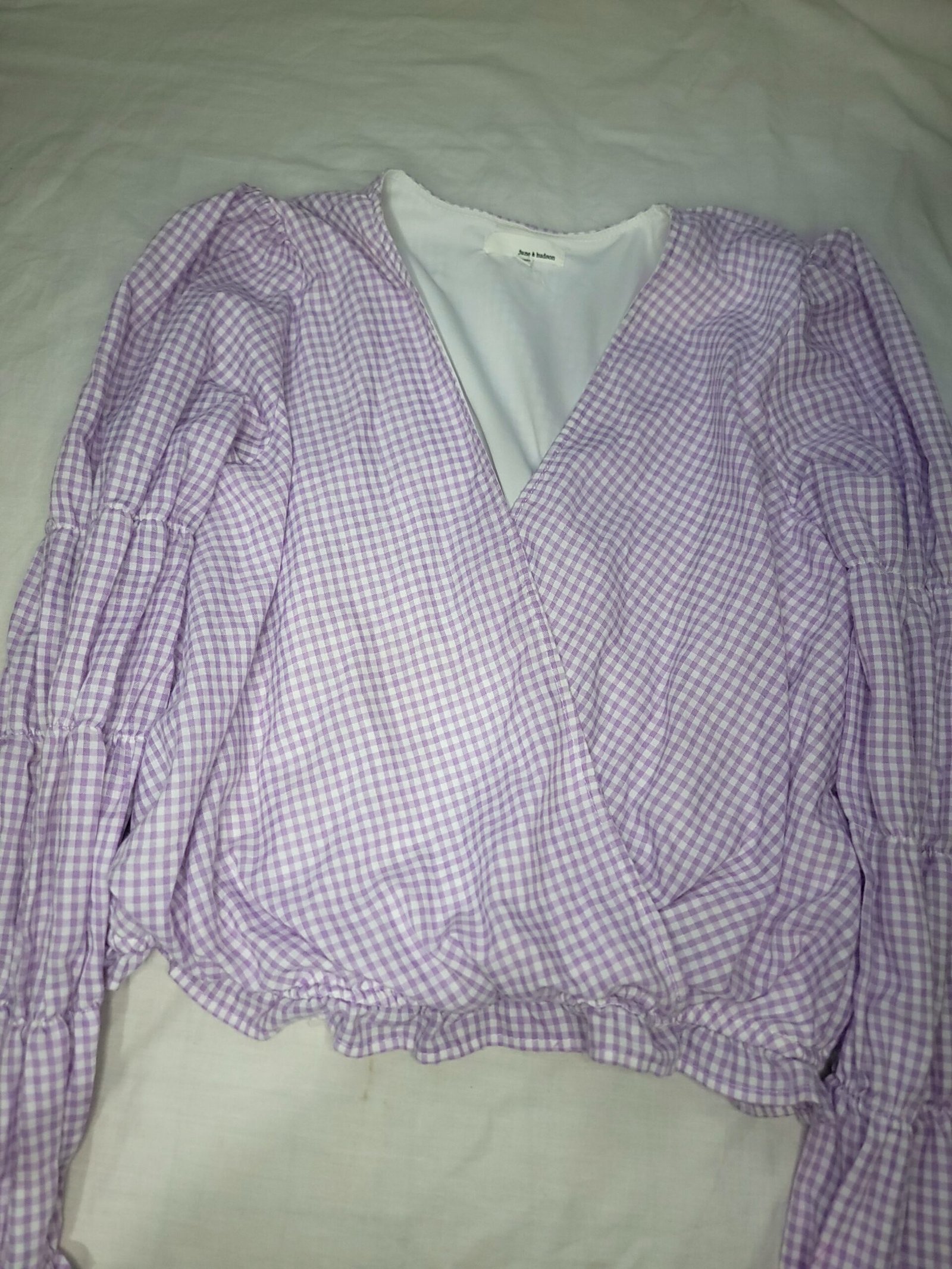 Blusa de Cuadros con Escote Cruzado y Mangas Abullonadas - Imagen 2