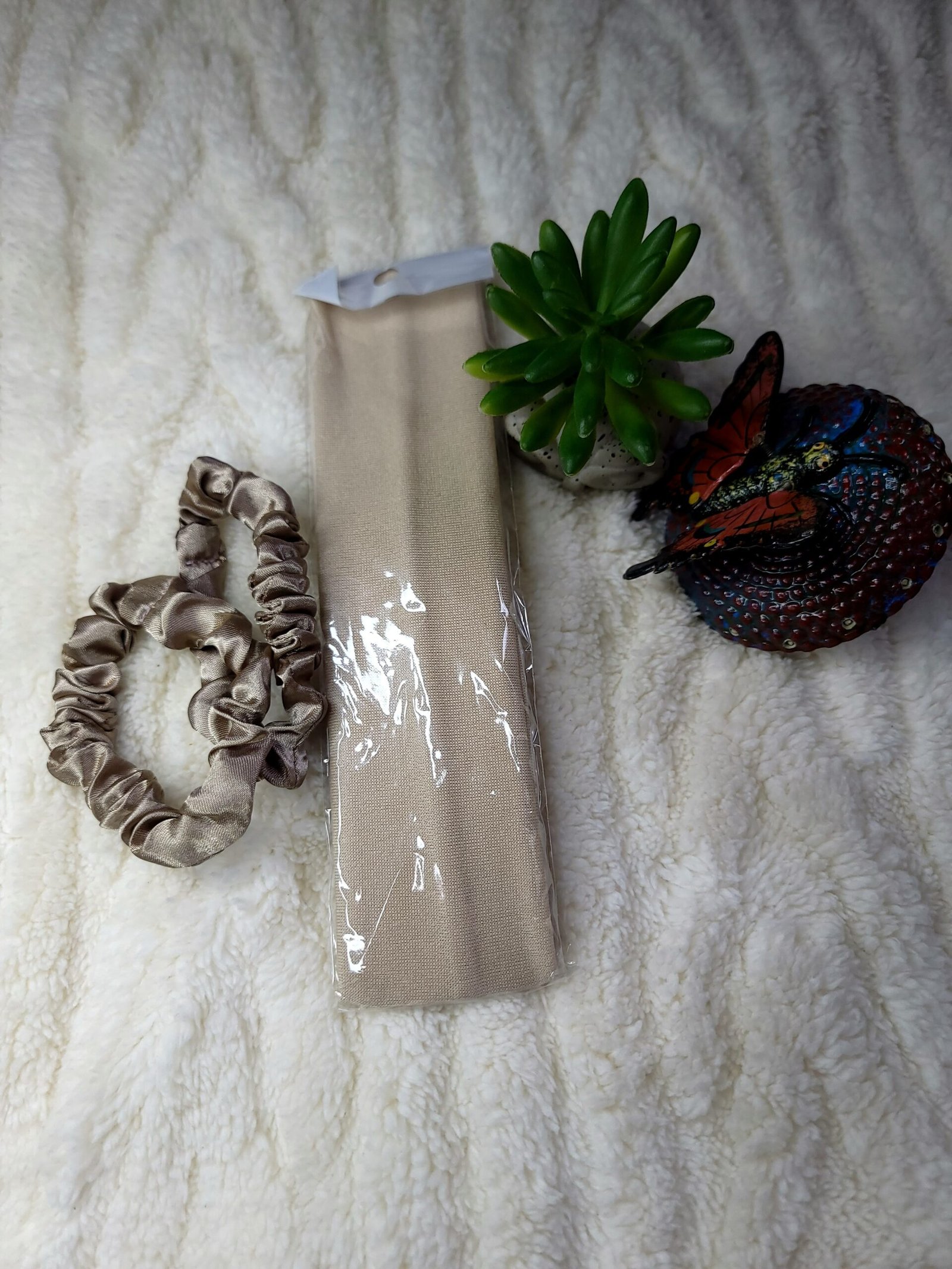 Set de 1 Vincha y 2 Colas para Cabello – 3 Piezas - Imagen 11