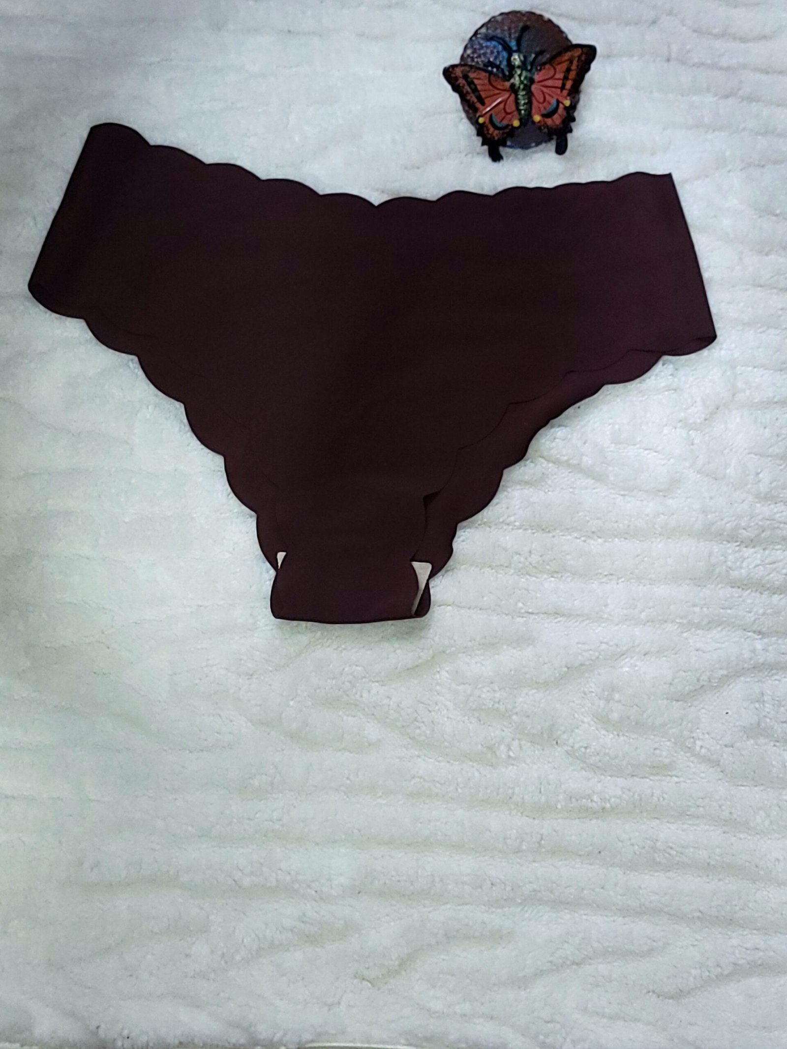 Calzón femenino de corte cómodo con bordes ondulados talla M - Imagen 5