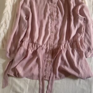 Blusa rosa con botones