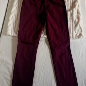 Pantalón Skinny Color Vino